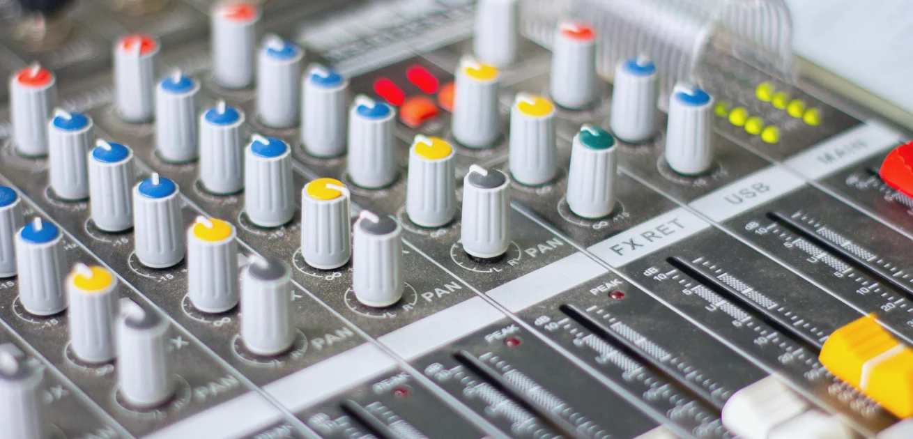 Prise de son et mixage : ce que coûte la formation et ce qui fait varier le prix